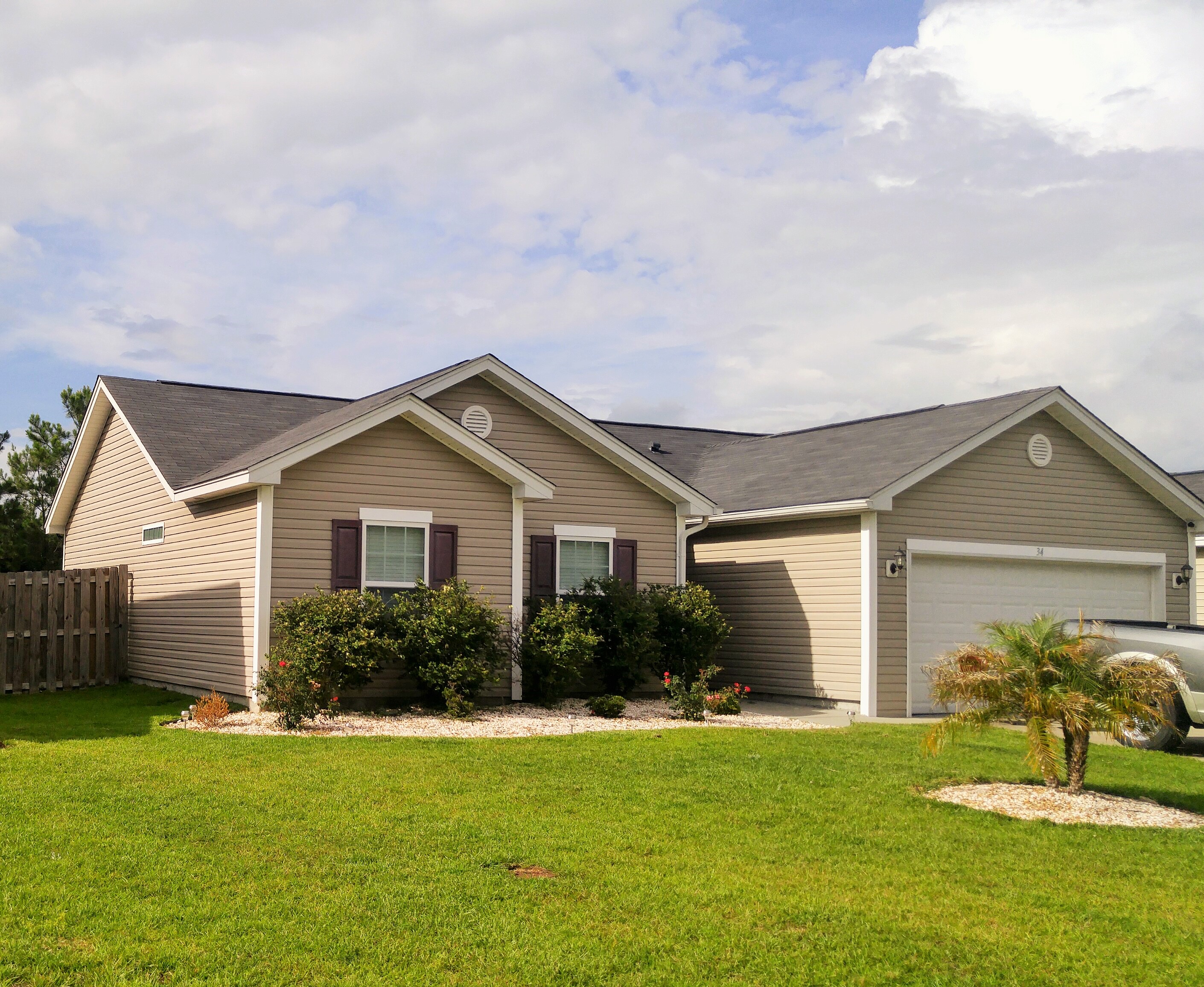34 Twin Oaks Place